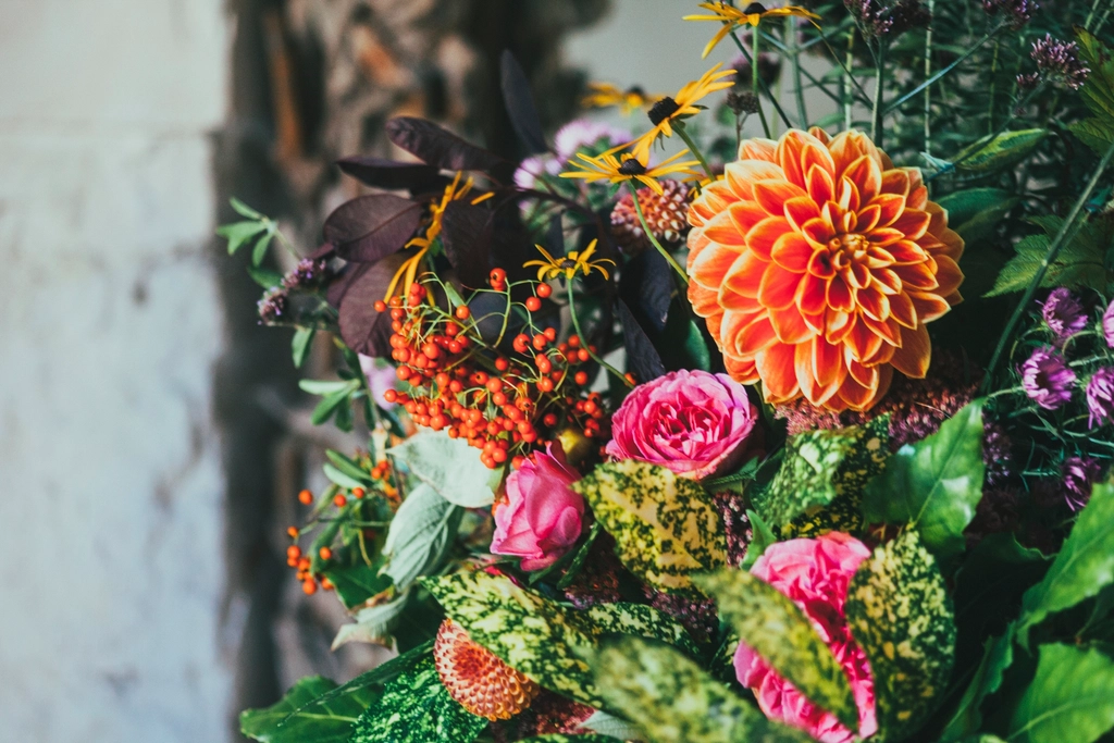 Bouquets et fleurs de saison, place Bossuet